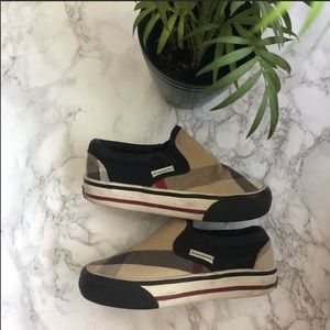 Burberry toddler slip on shoes . Size 25